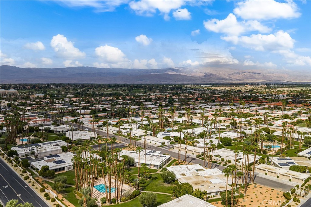 76915 Roadrunner Drive