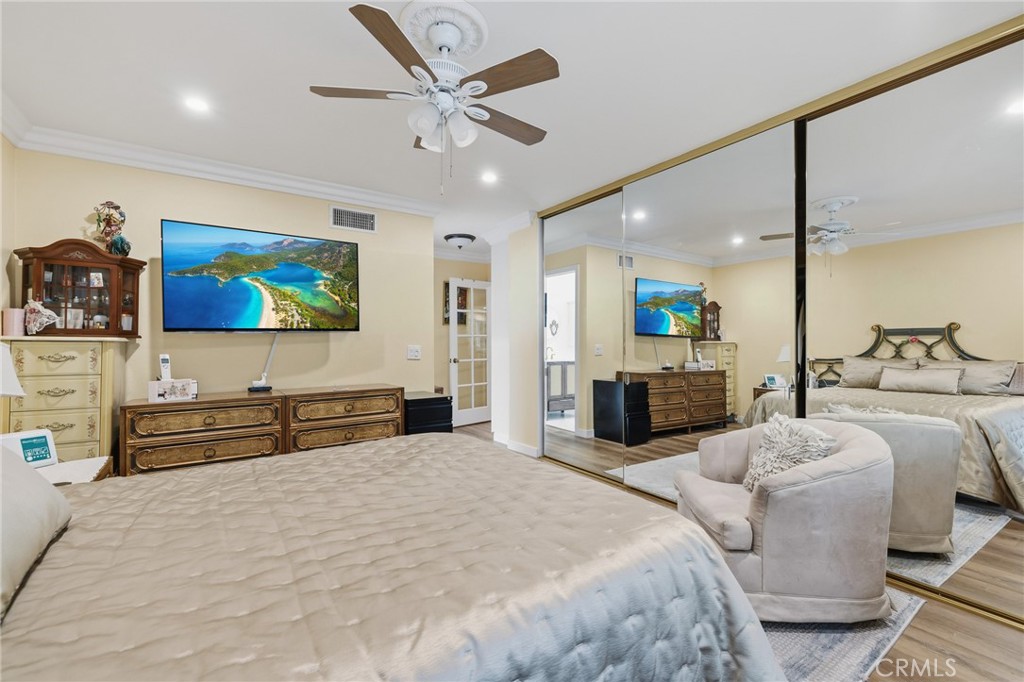 1372 Avenida Loma Vista