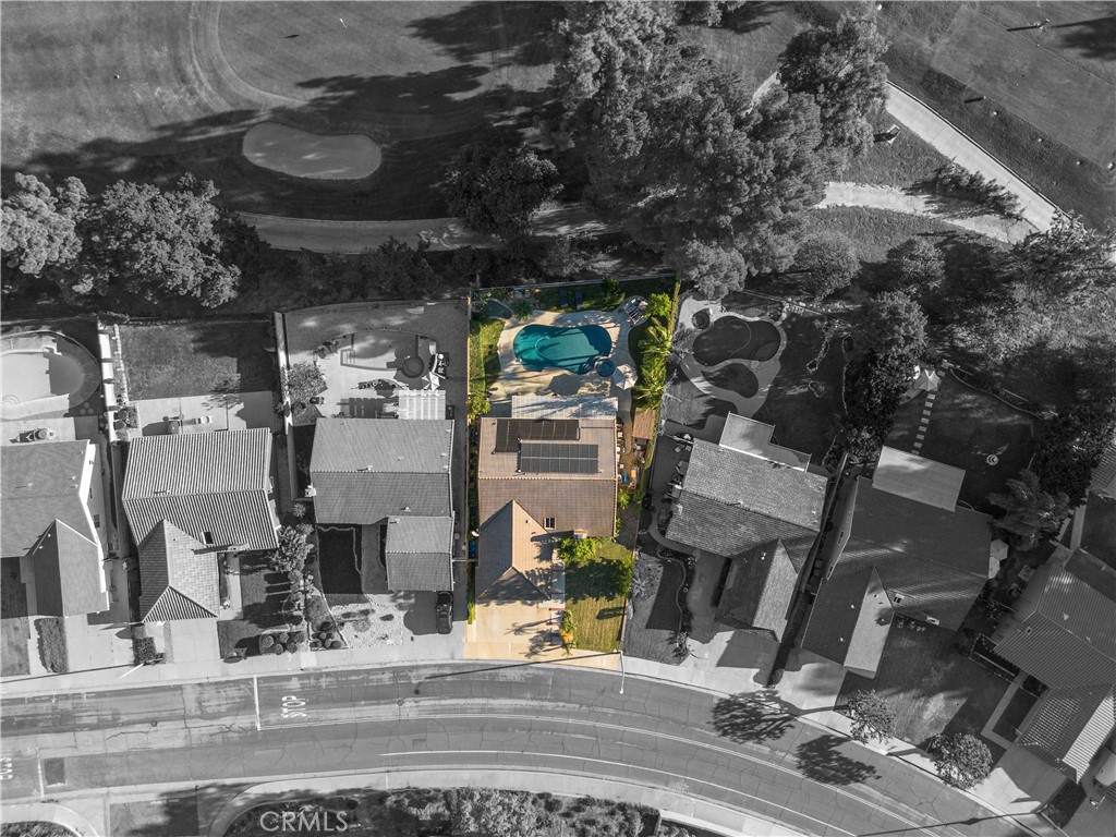 1372 Avenida Loma Vista