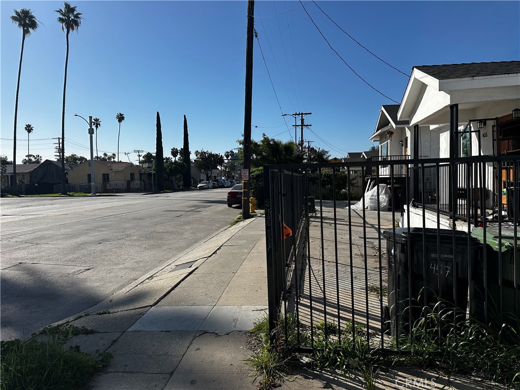 451 S Lorena