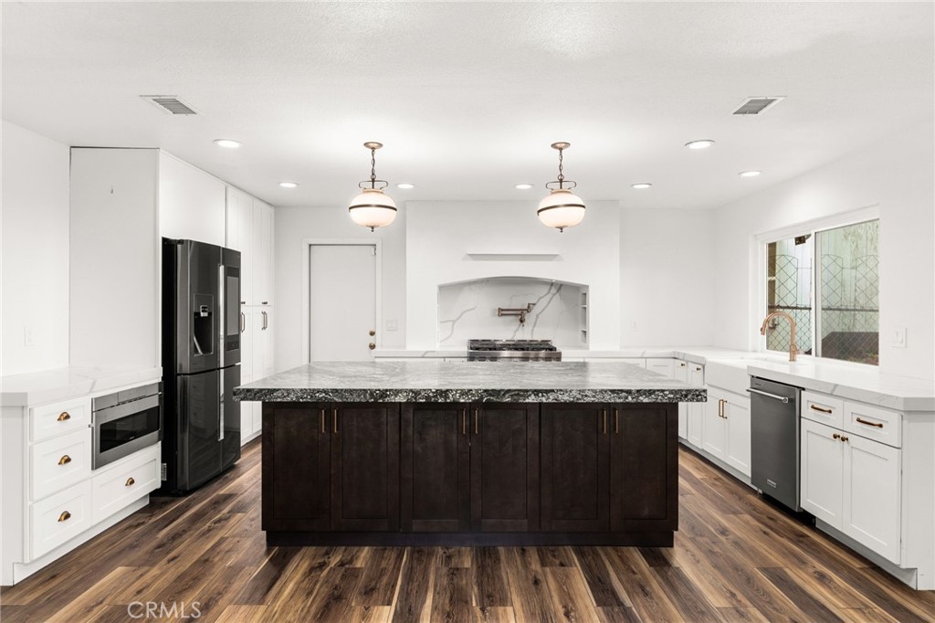 8851 Beechwood Drive