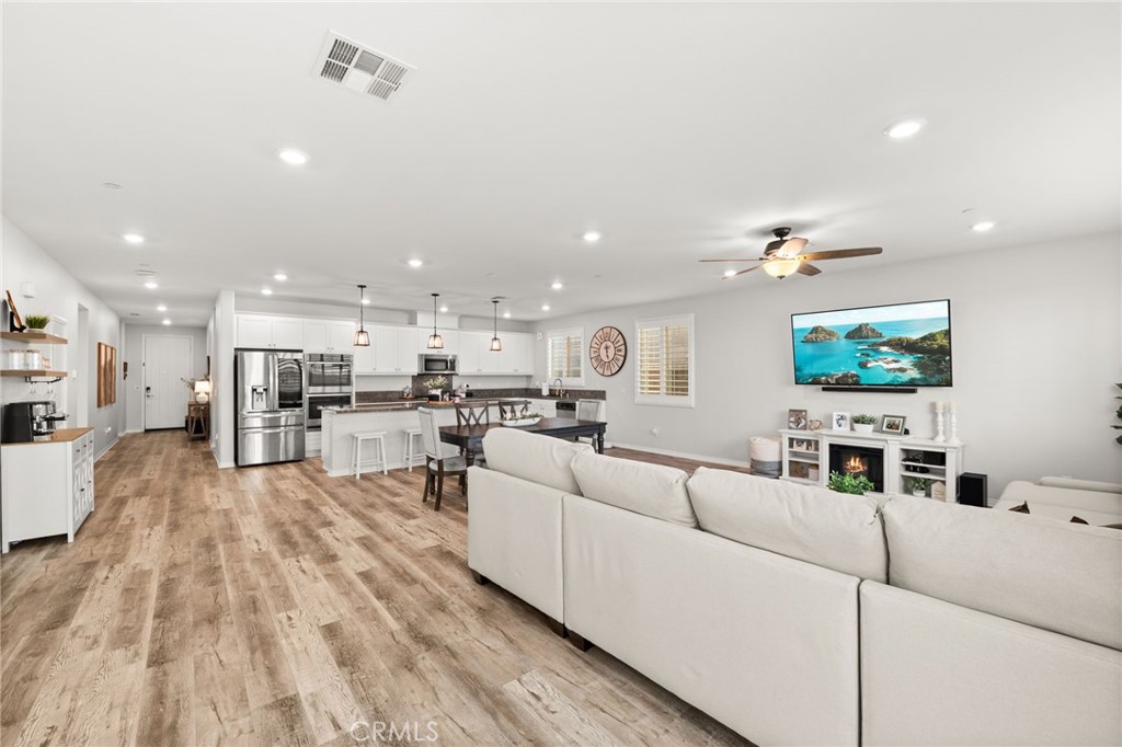 5448 La Bodega Way