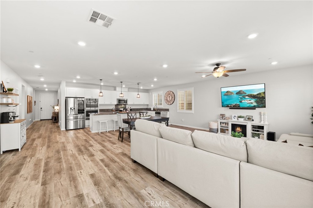 5448 La Bodega Way