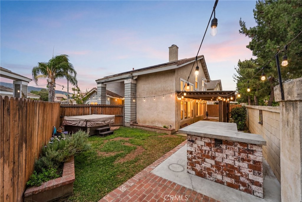 13707 Sunrise Street