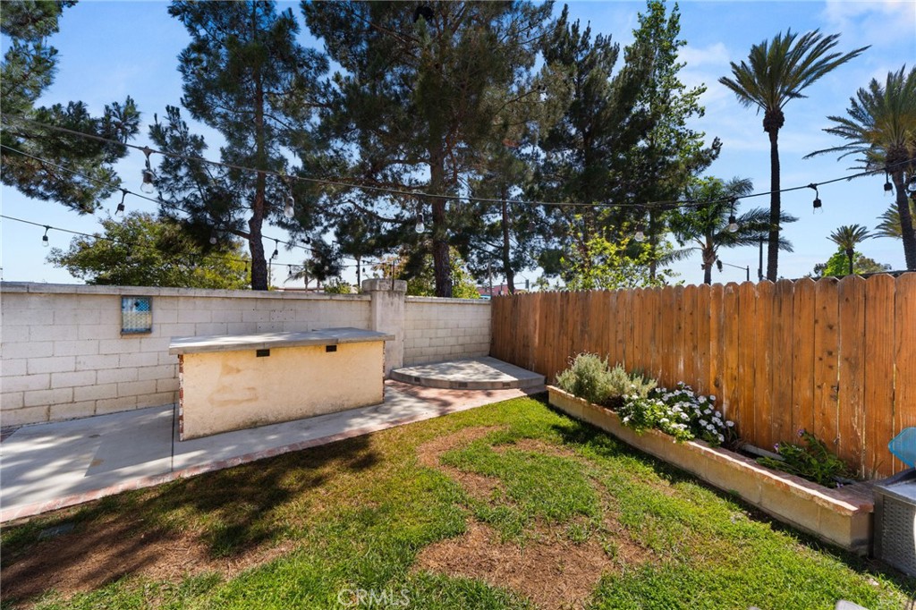 13707 Sunrise Street