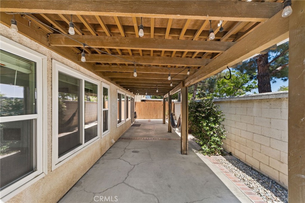 13707 Sunrise Street