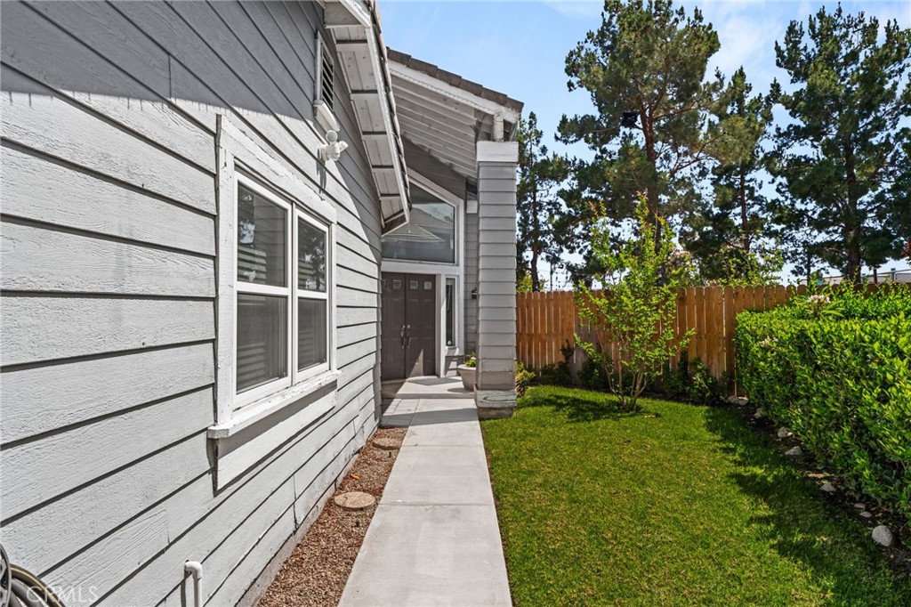 13707 Sunrise Street
