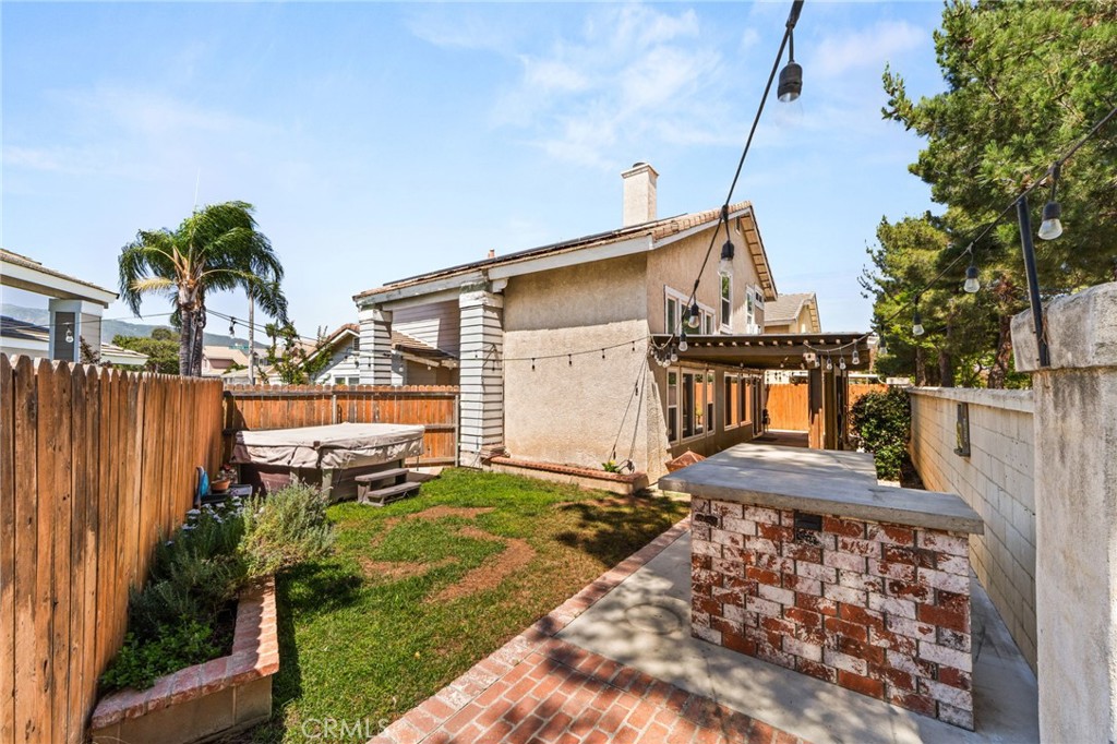 13707 Sunrise Street