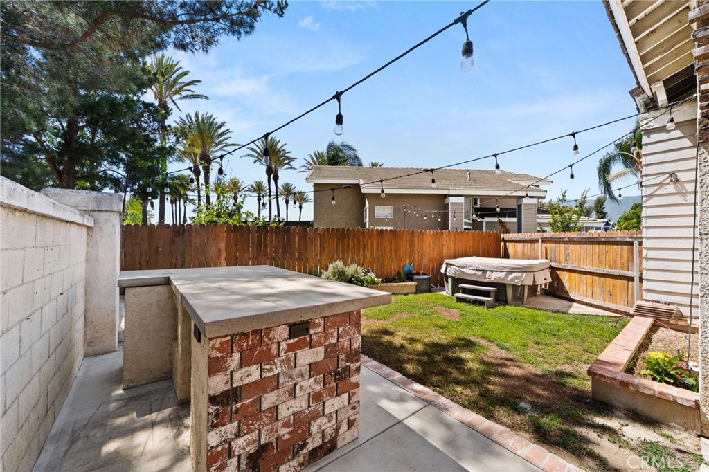 13707 Sunrise Street