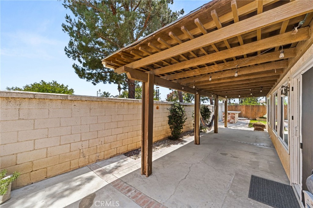 13707 Sunrise Street