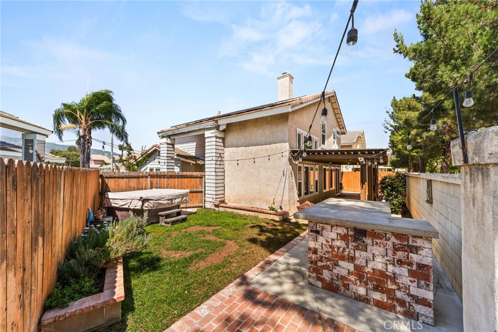 13707 Sunrise Street