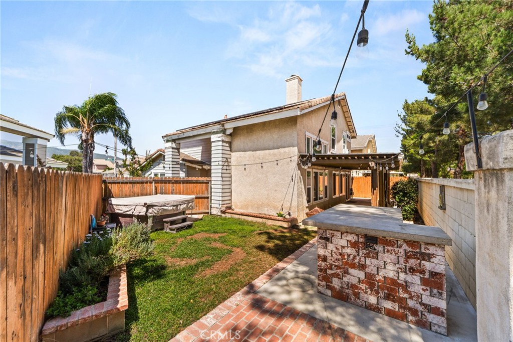 13707 Sunrise Street