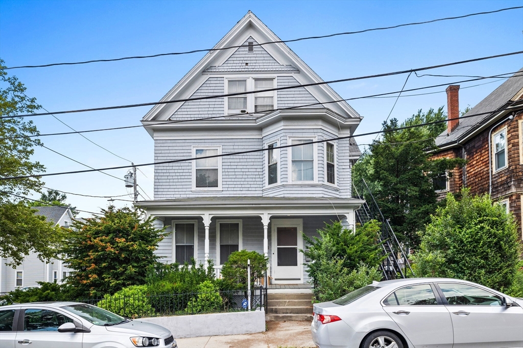 16 Central St