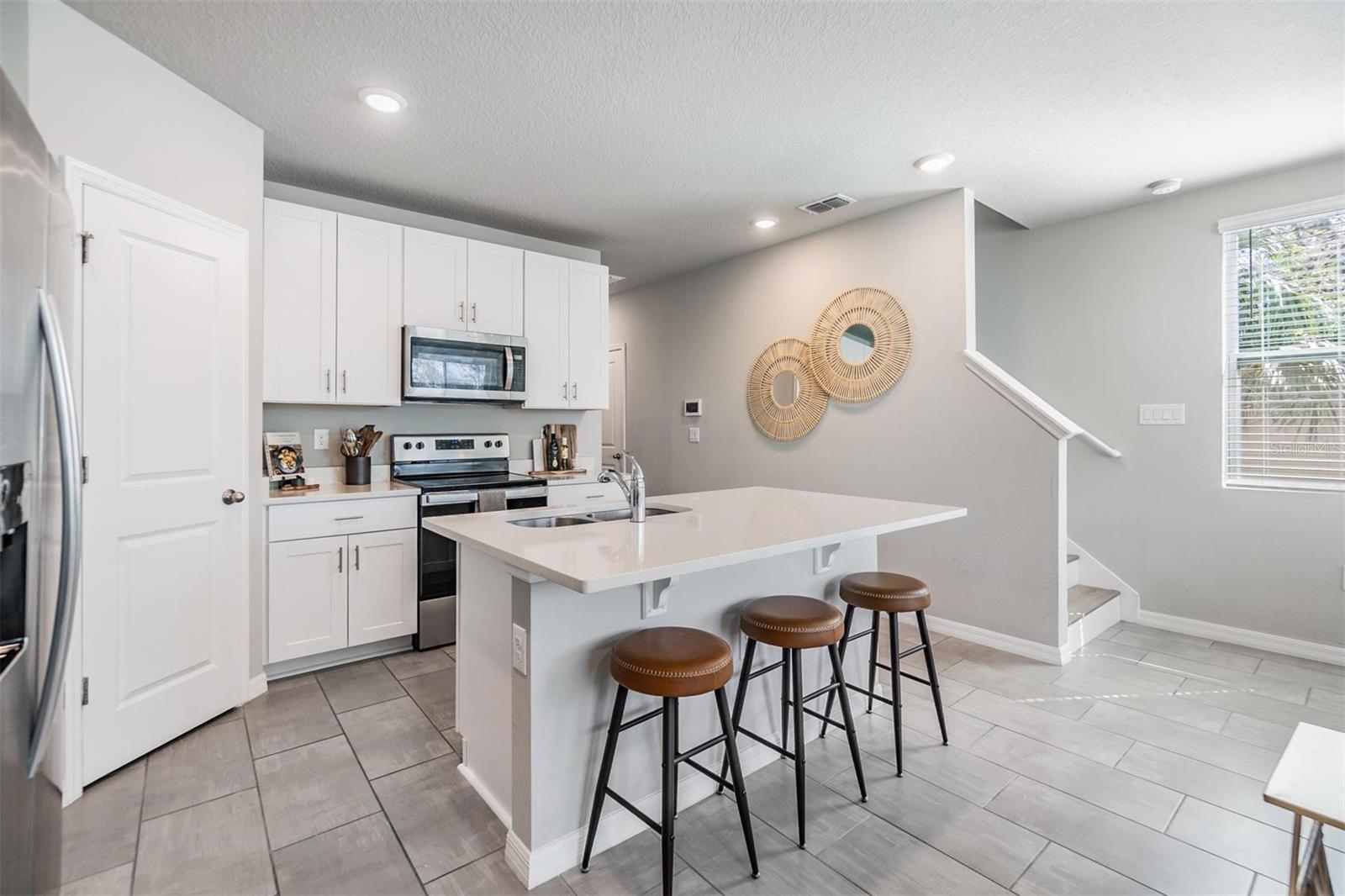 2710 CHESTNUT CREEK PL