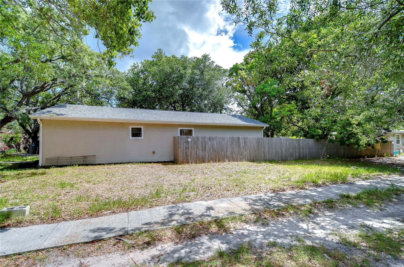 1003 PENNSYLVANIA AVE