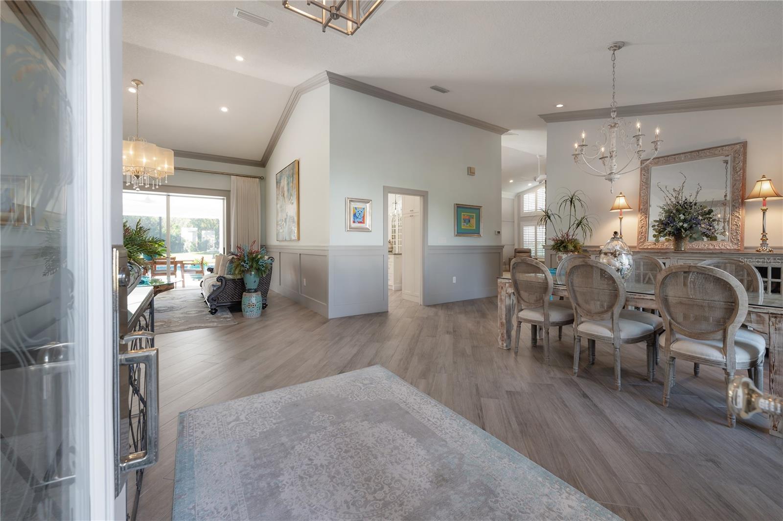 7704 LAKE CYPRESS DR