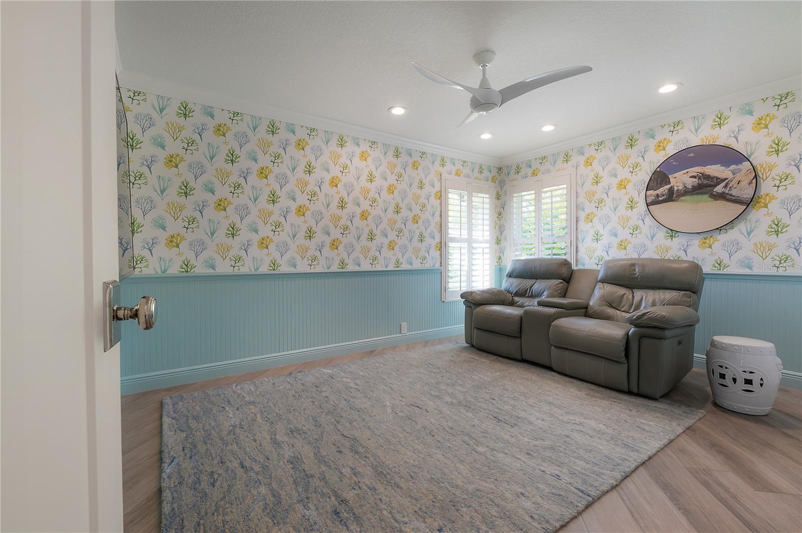 7704 LAKE CYPRESS DR