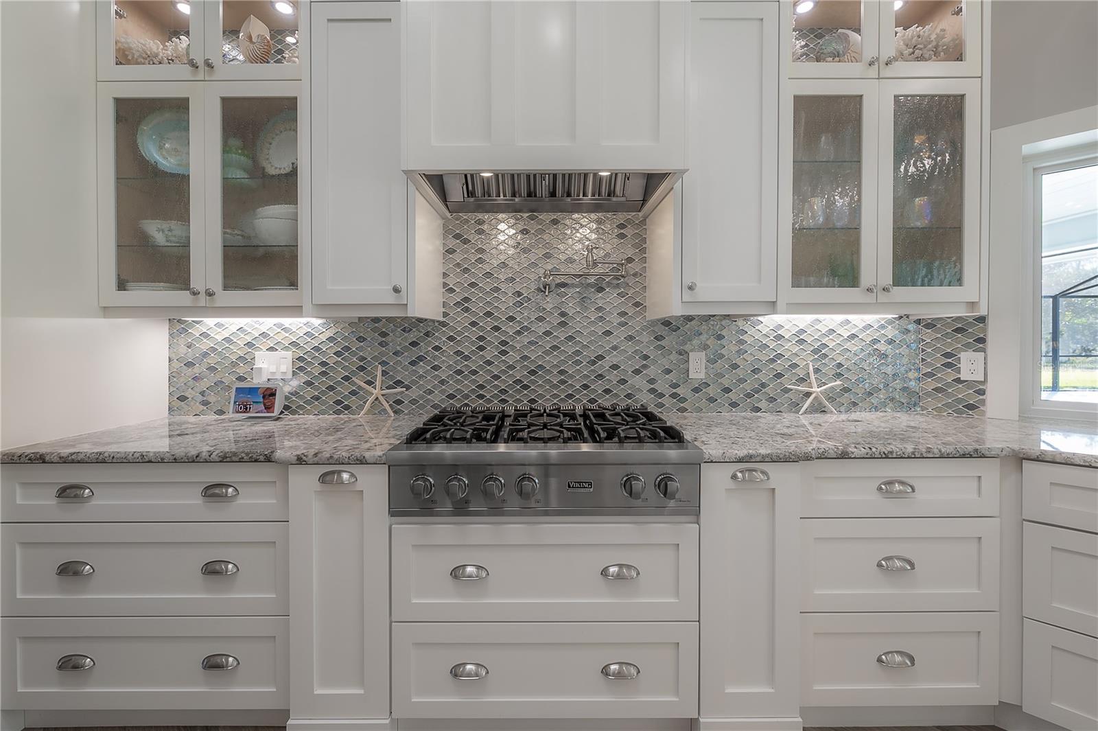 7704 LAKE CYPRESS DR