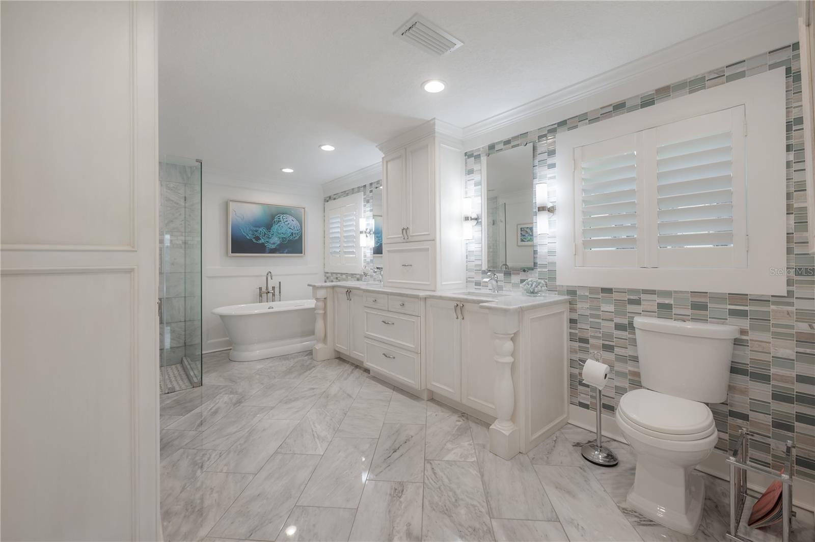 7704 LAKE CYPRESS DR