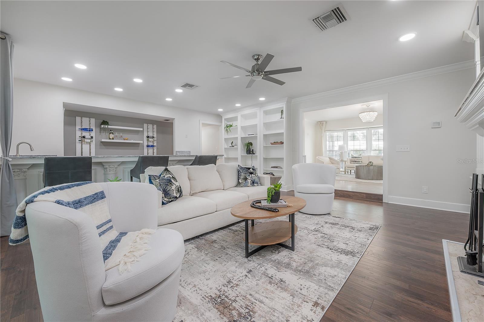 7922 SPRING VALLEY DR