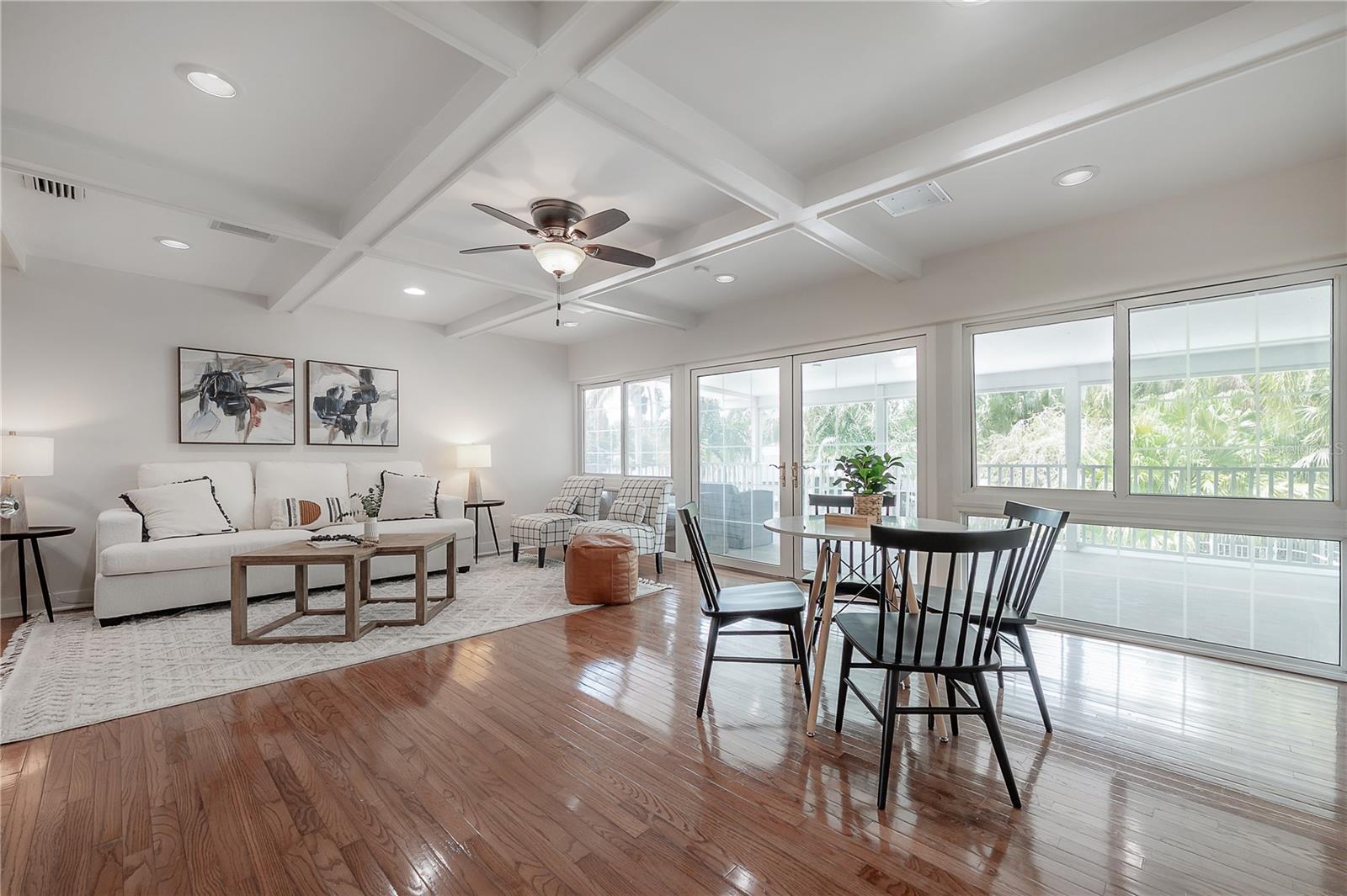 7922 SPRING VALLEY DR