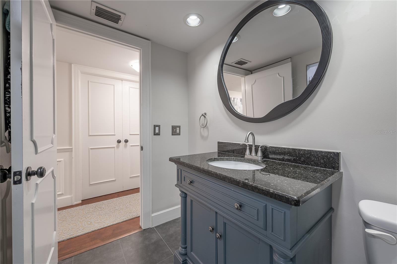 7922 SPRING VALLEY DR