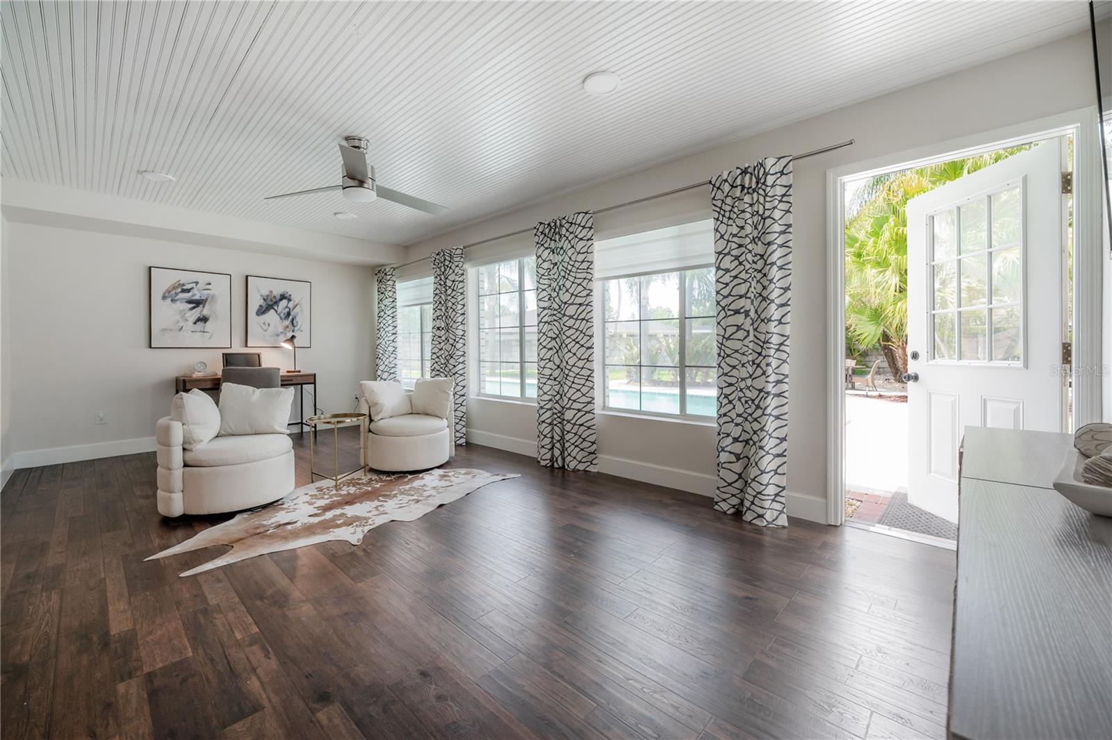 7922 SPRING VALLEY DR