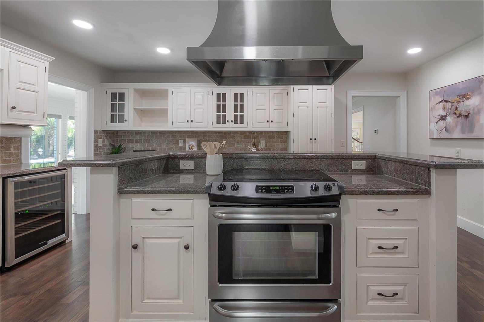 7922 SPRING VALLEY DR