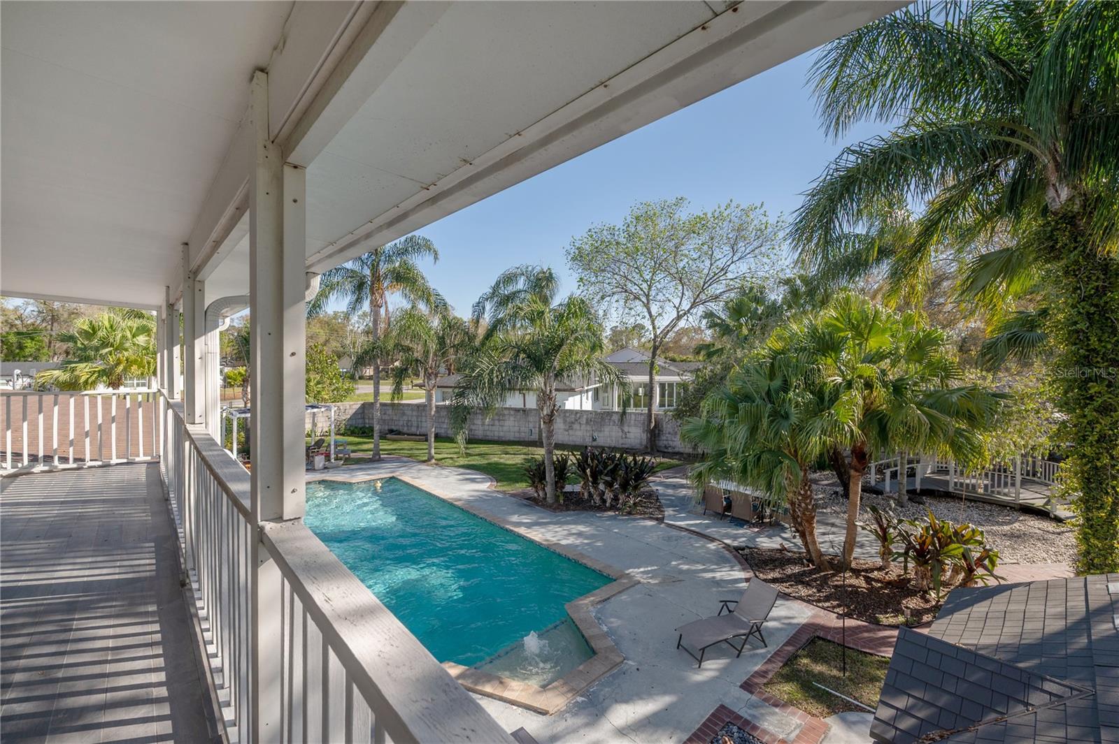 7922 SPRING VALLEY DR