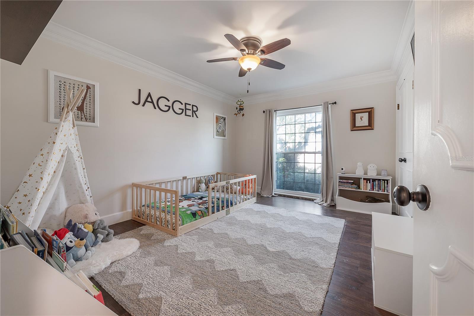 7922 SPRING VALLEY DR