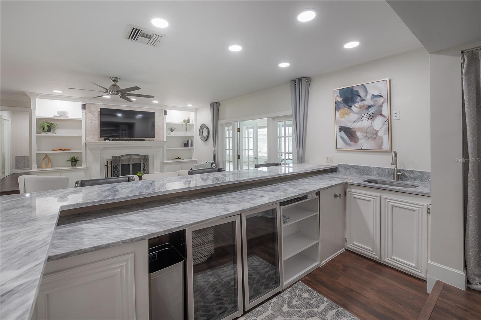 7922 SPRING VALLEY DR