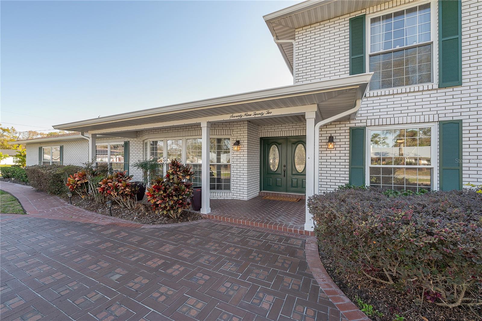 7922 SPRING VALLEY DR