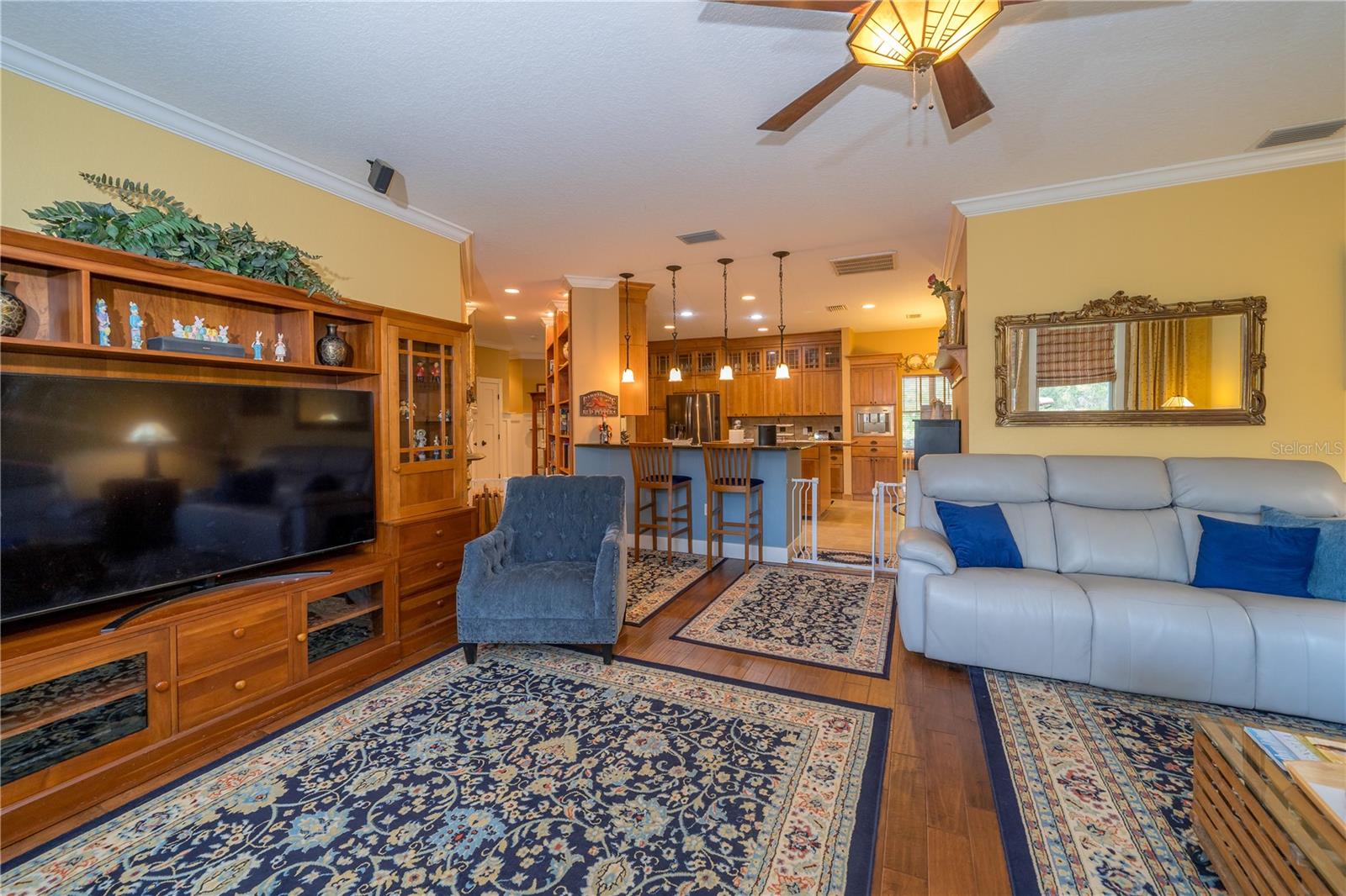 6448 COUNTRY CLUB RD