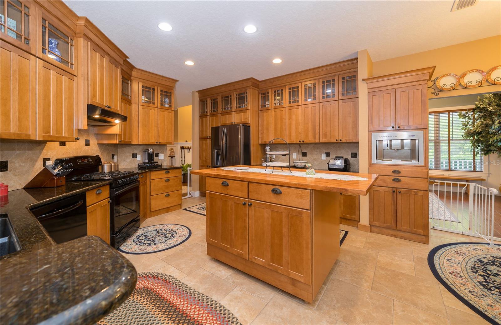 6448 COUNTRY CLUB RD