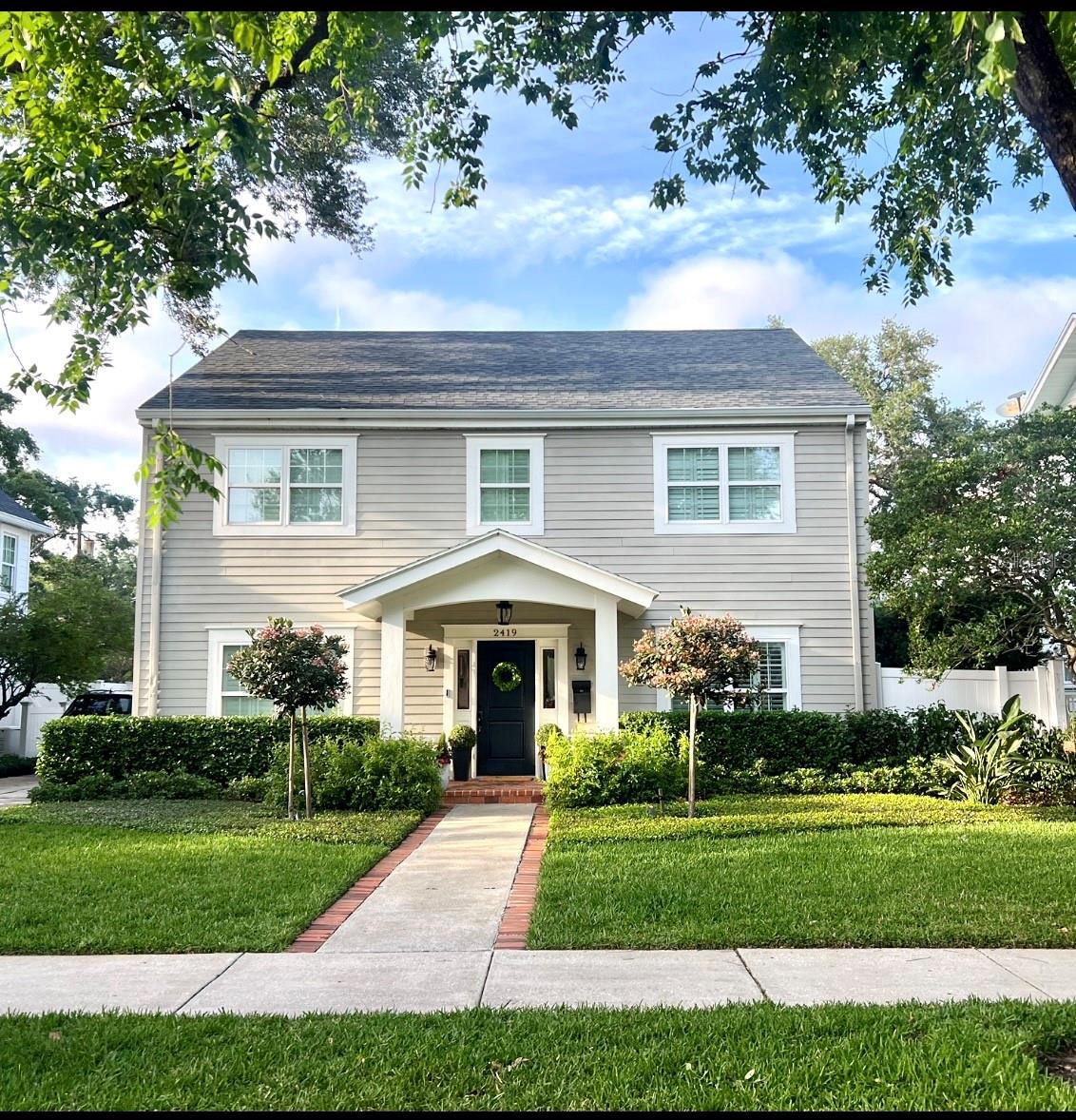 2419 W SUNSET DR