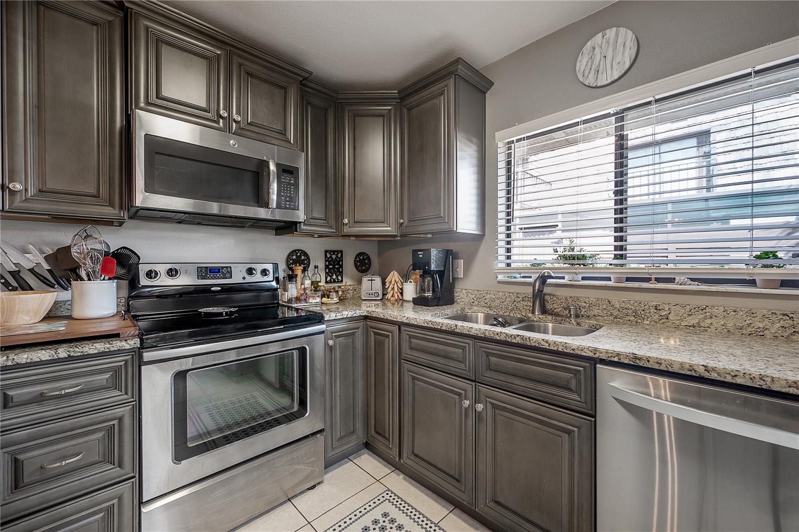 15344 E POND WOODS DR