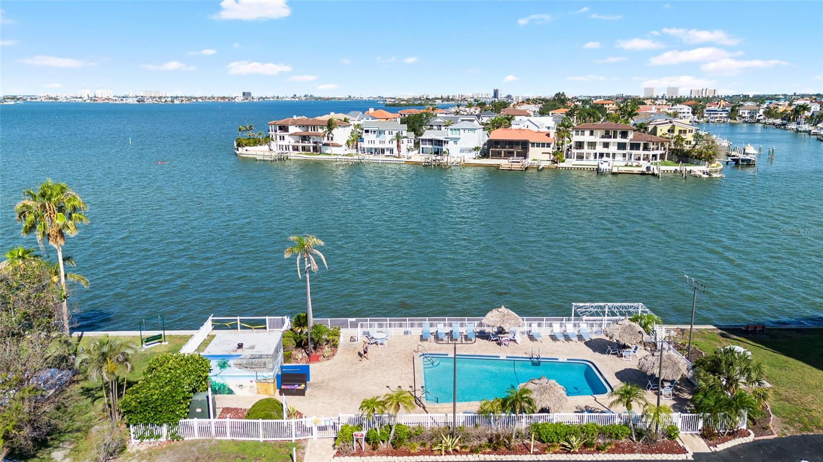 6025 SHORE BLVD S #409