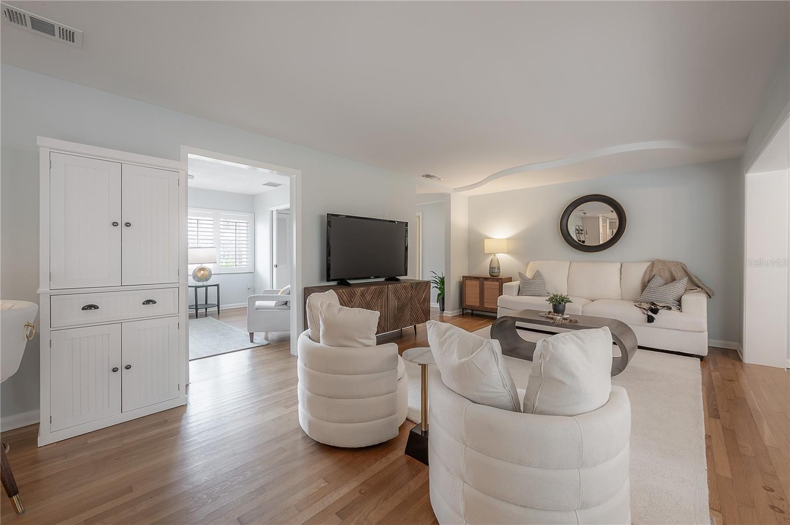 4620 W BEACH PARK DR