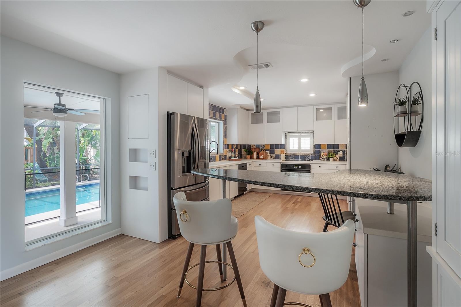 4620 W BEACH PARK DR