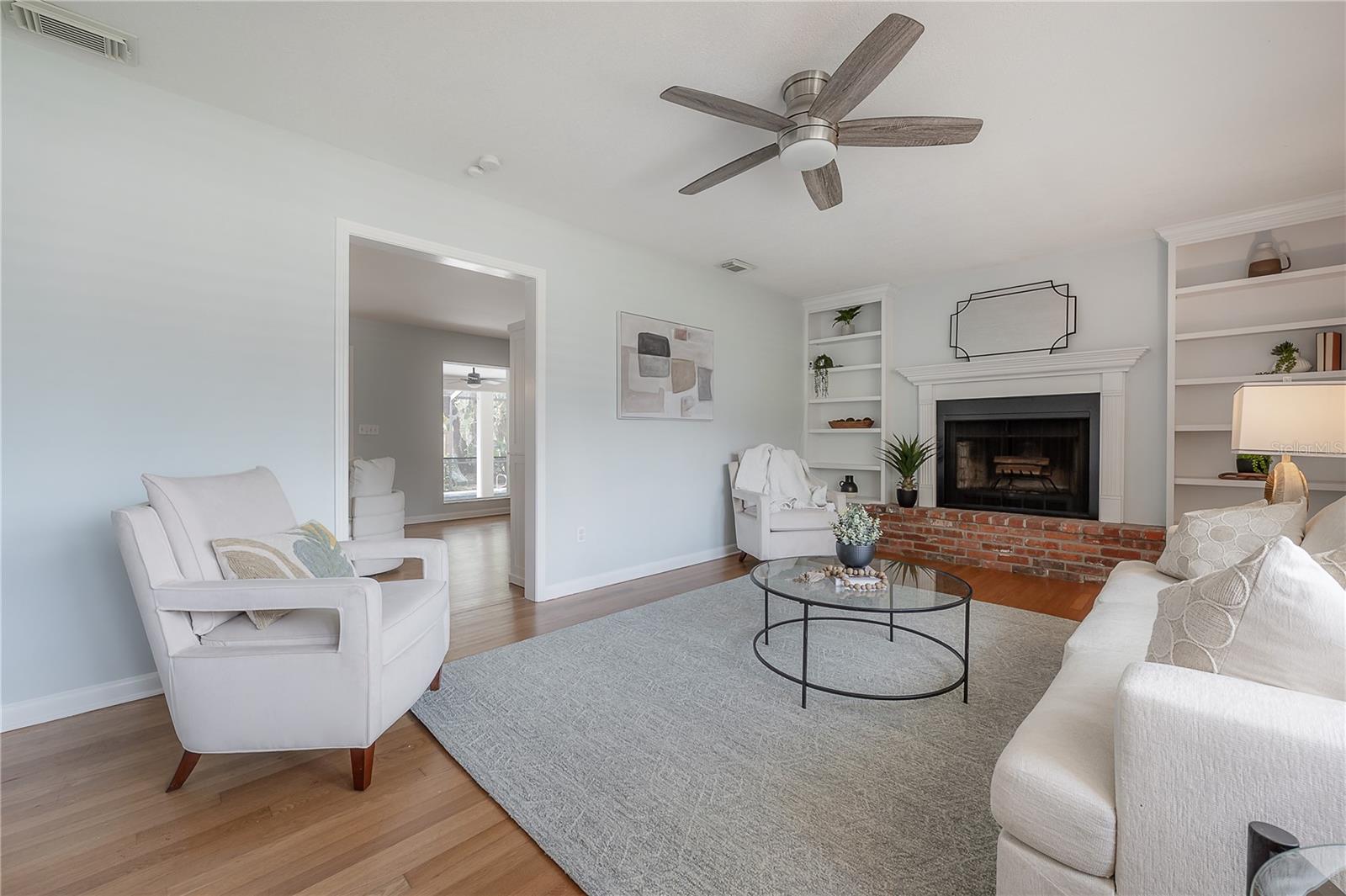 4620 W BEACH PARK DR