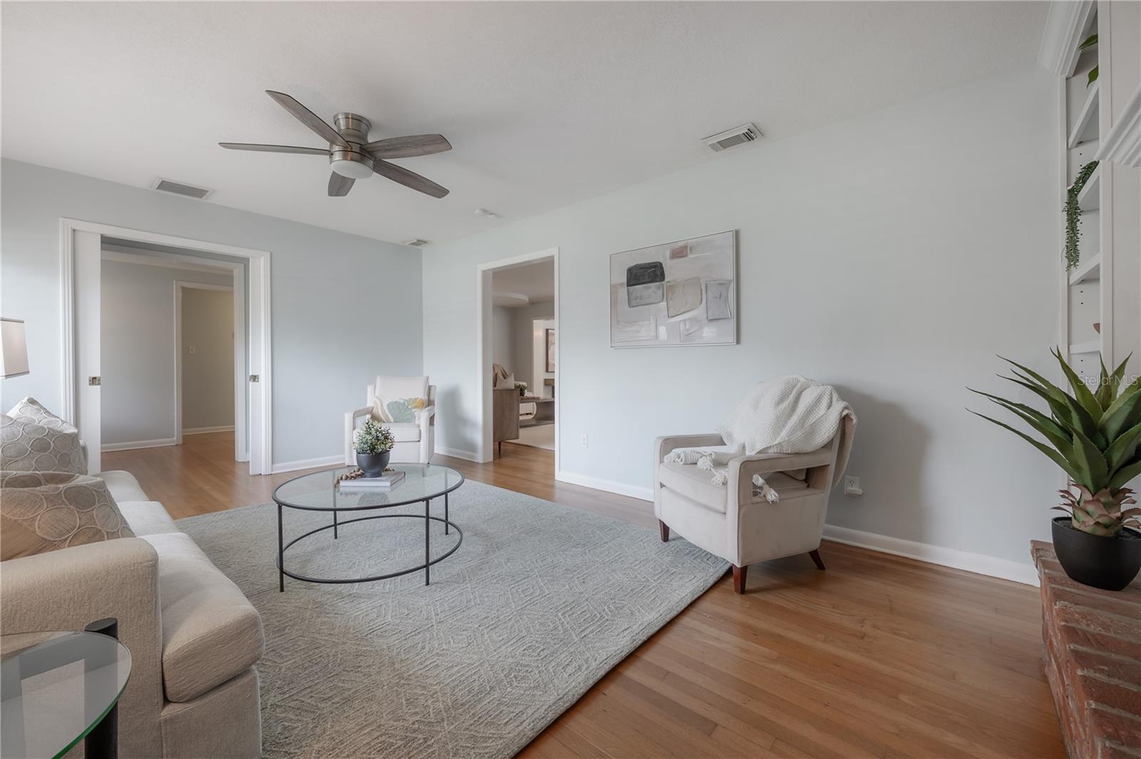 4620 W BEACH PARK DR