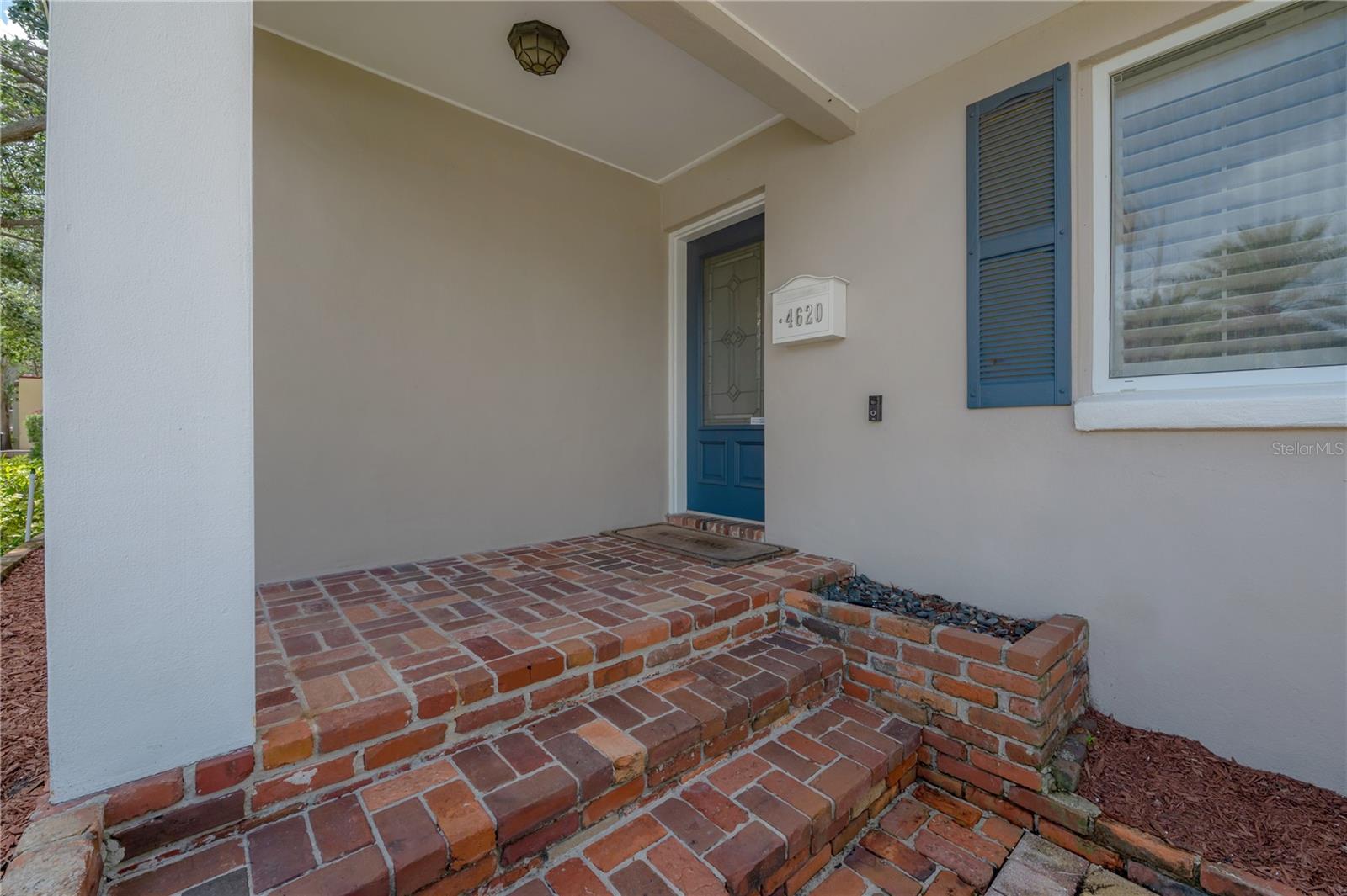 4620 W BEACH PARK DR