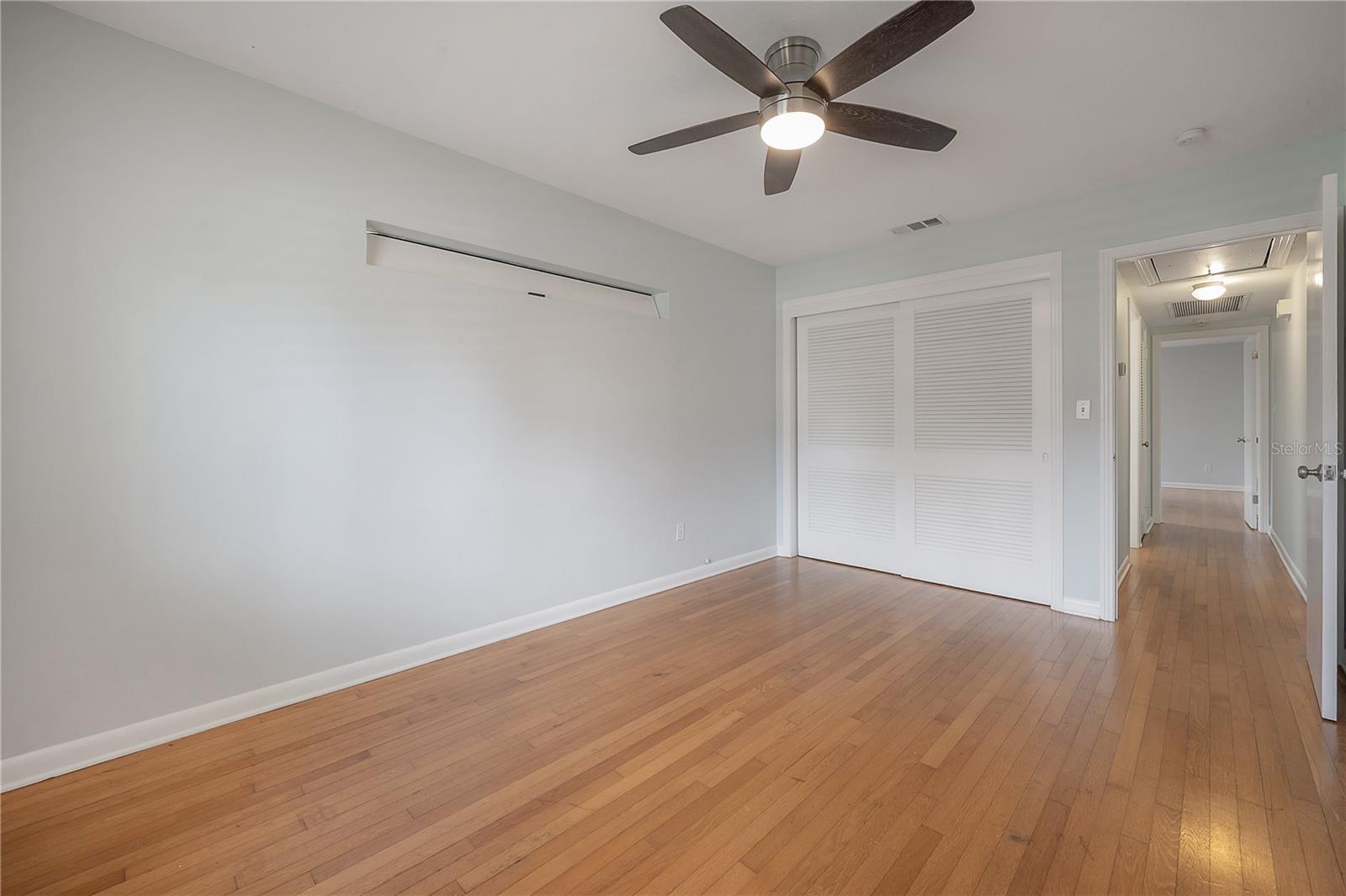 4620 W BEACH PARK DR