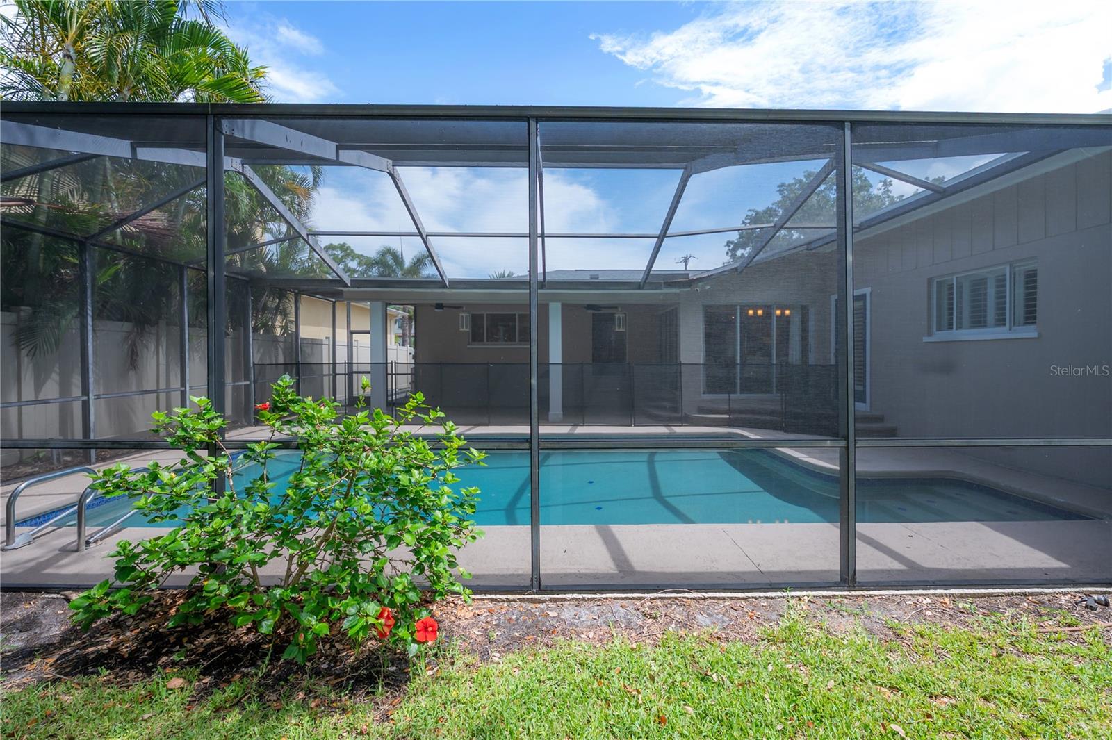 4620 W BEACH PARK DR