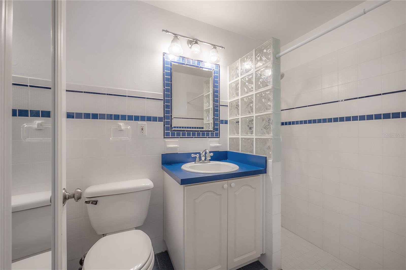 4620 W BEACH PARK DR