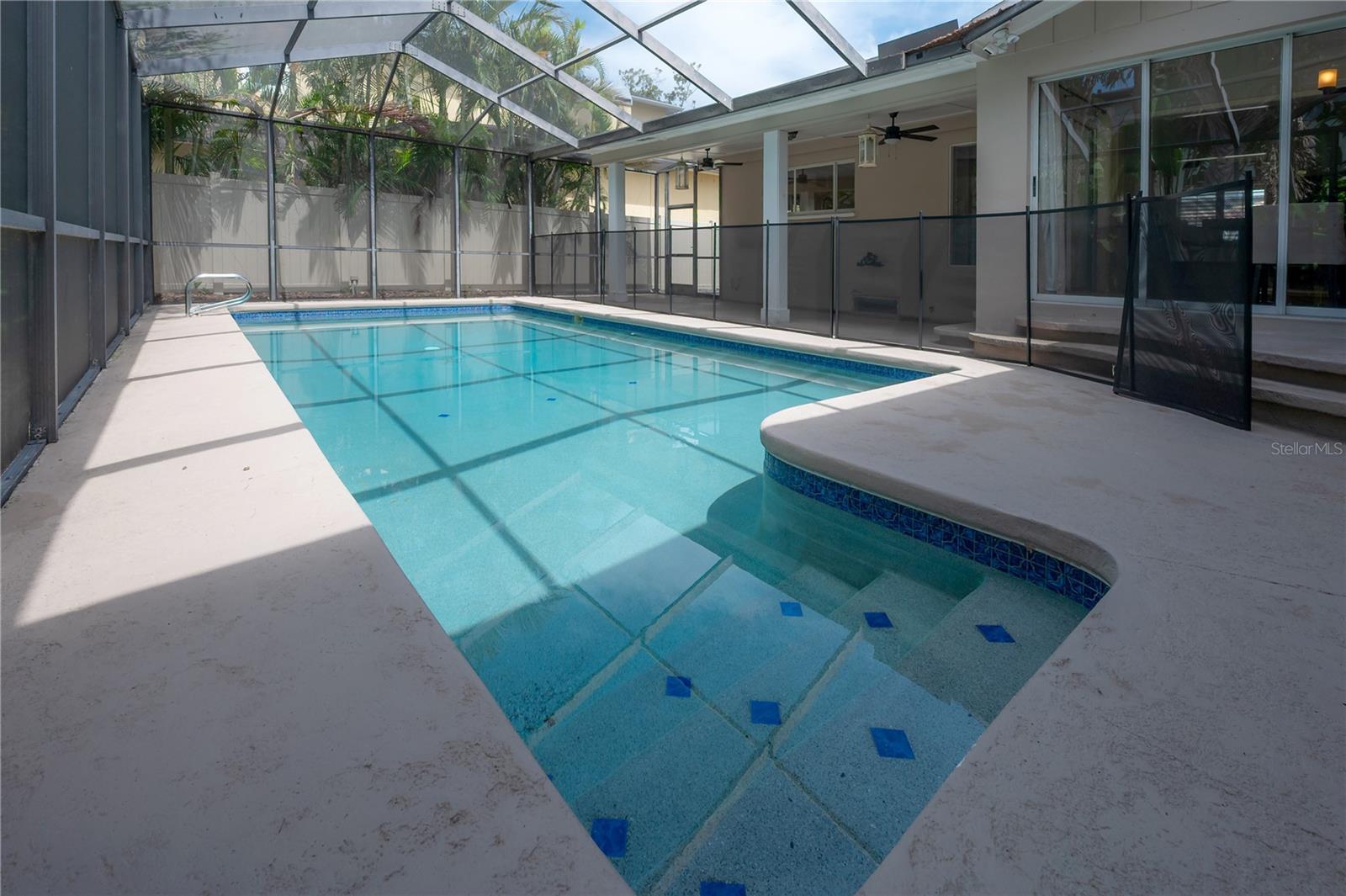 4620 W BEACH PARK DR