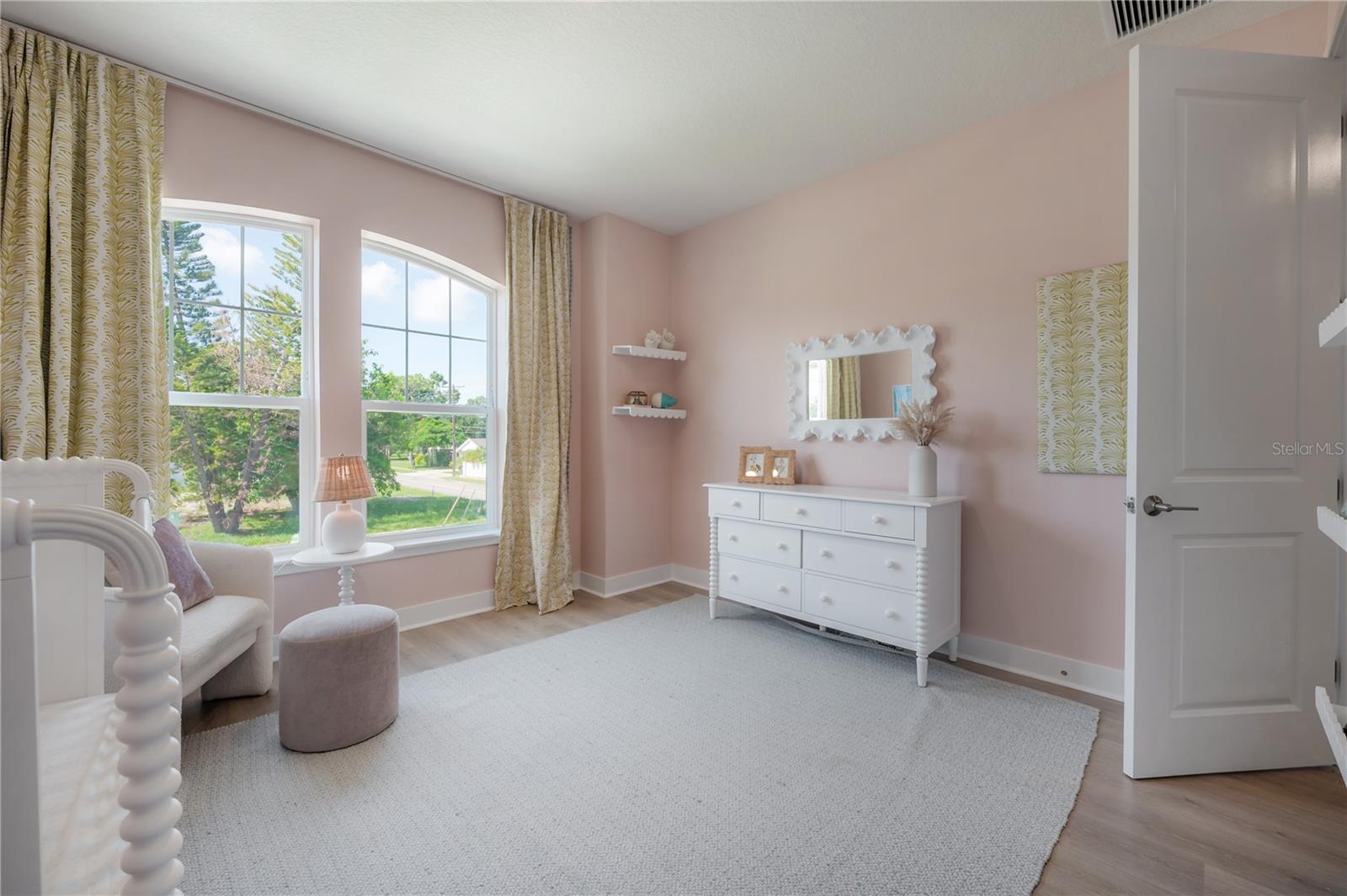 3819 W KENSINGTON AVE