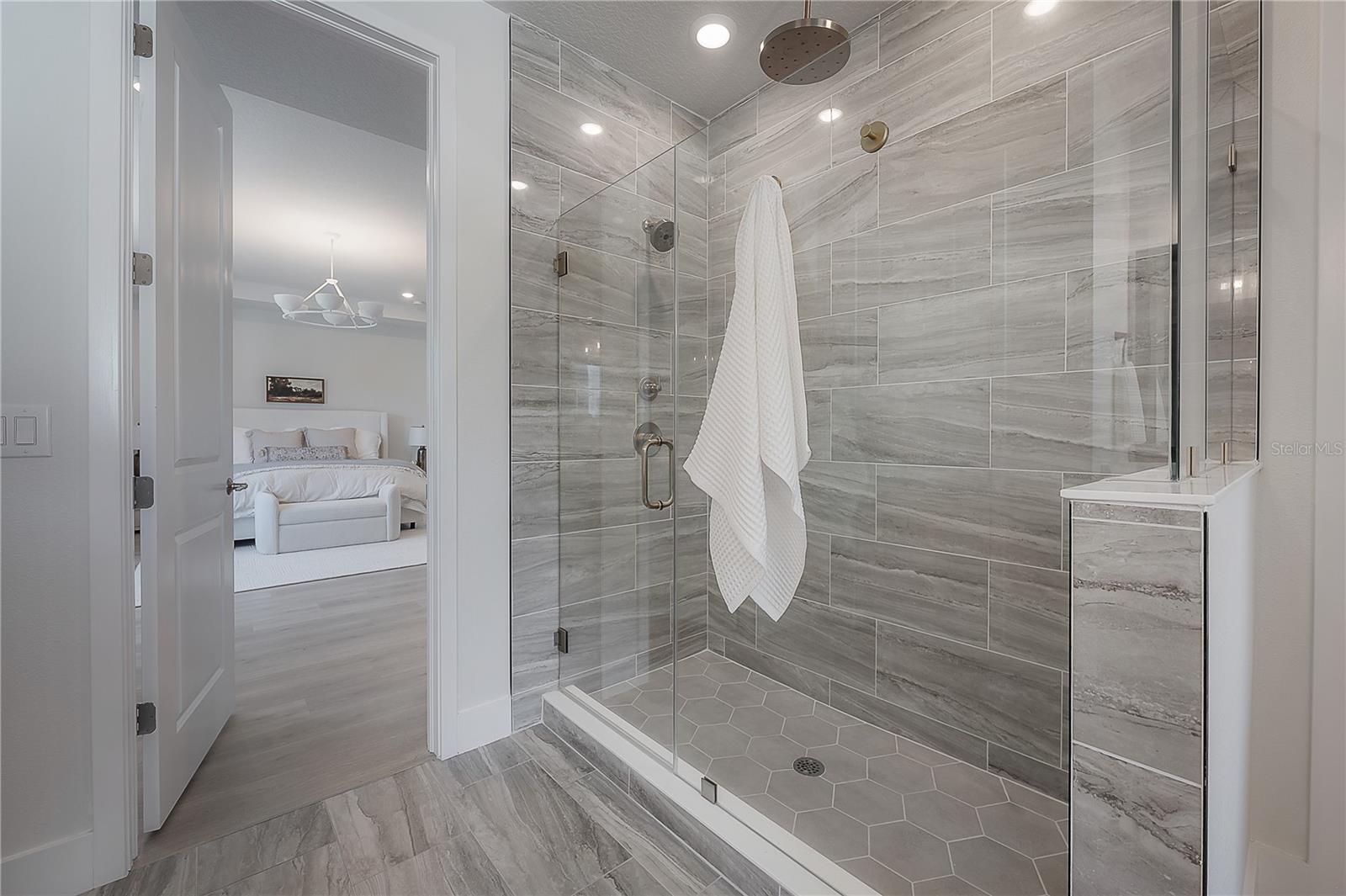 3819 W KENSINGTON AVE