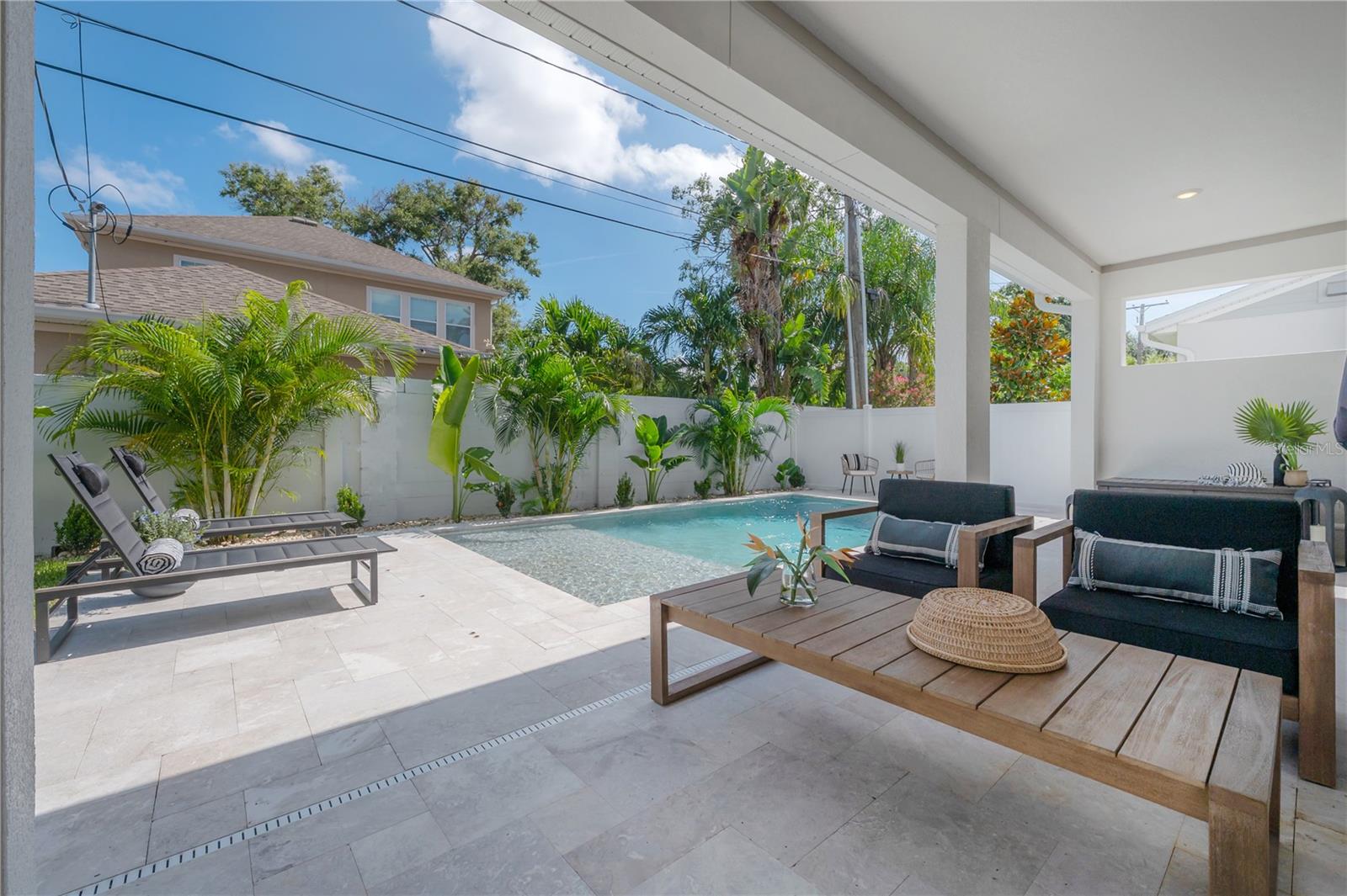 3819 W KENSINGTON AVE