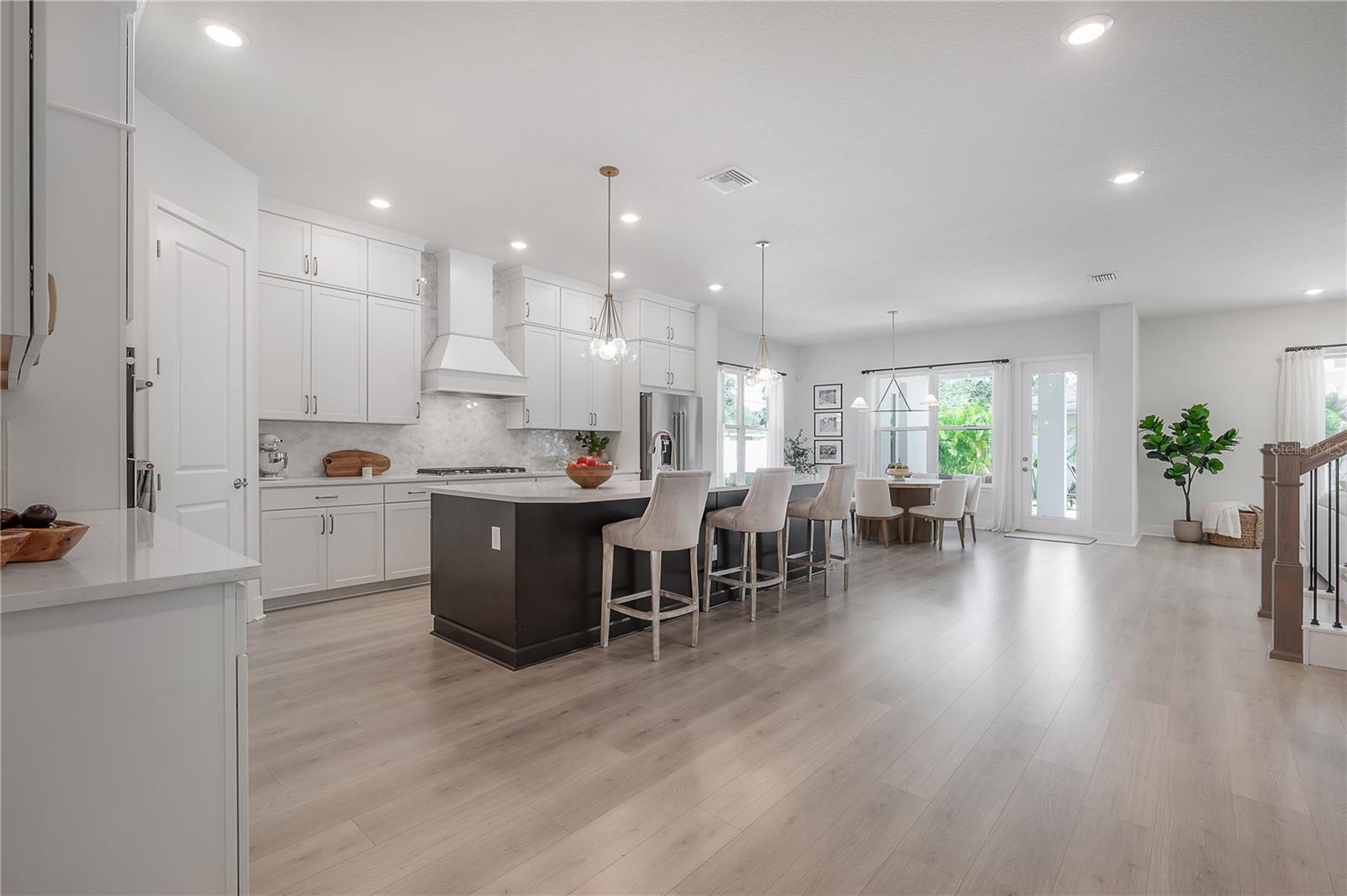 3819 W KENSINGTON AVE